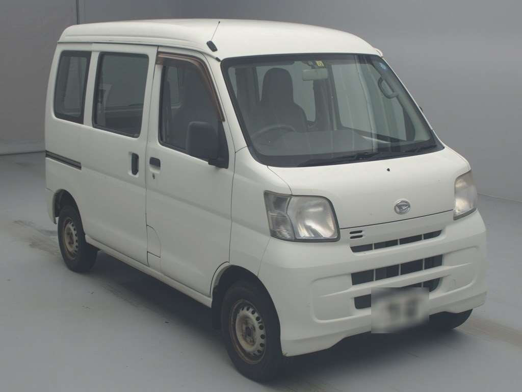 2014 Daihatsu Hijet Cargo S331V[2]