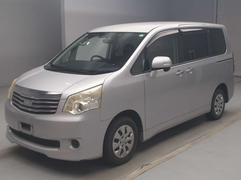 2011 Toyota Noah ZRR70G[0]