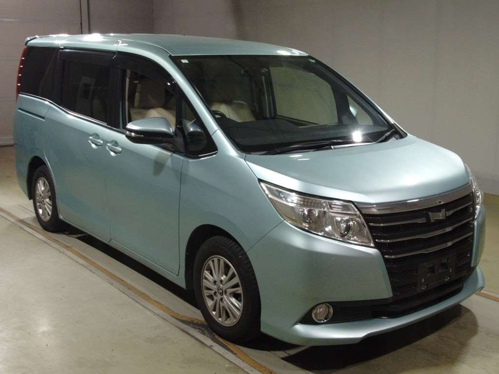 2015 Toyota Noah ZRR80G[2]