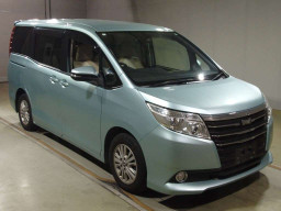 2015 Toyota Noah