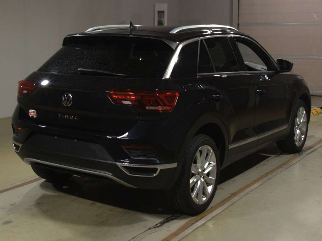 2021 Volkswagen T-Roc A1DFF[1]