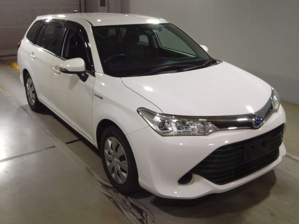 2017 Toyota Corolla Fielder NKE165G[2]