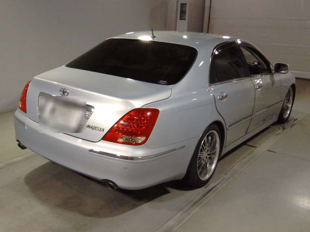 2007 Toyota Crown Majesta UZS186[1]