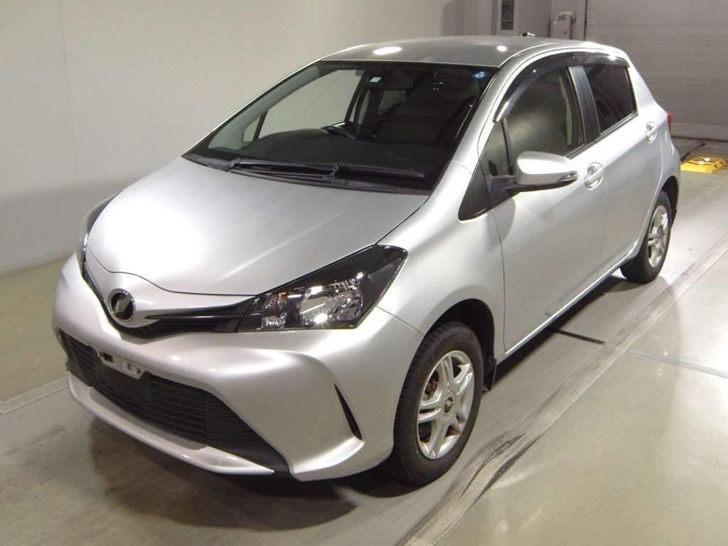 2015 Toyota Vitz NSP135[0]