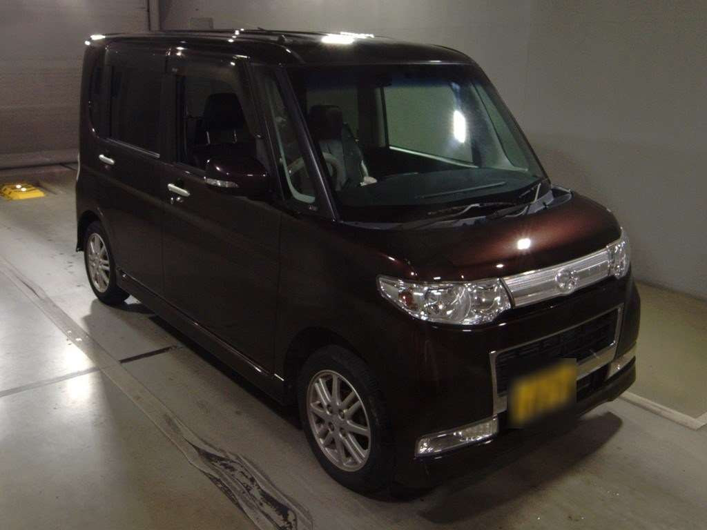 2010 Daihatsu Tanto L375S[2]