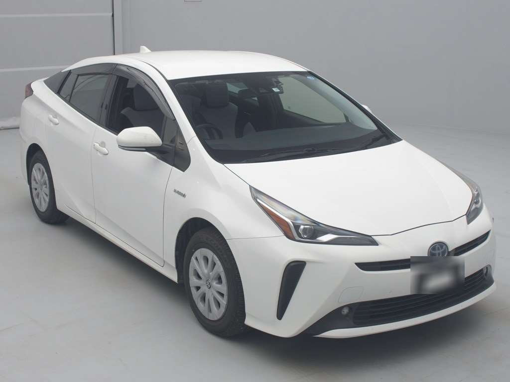 2019 Toyota Prius ZVW55[2]