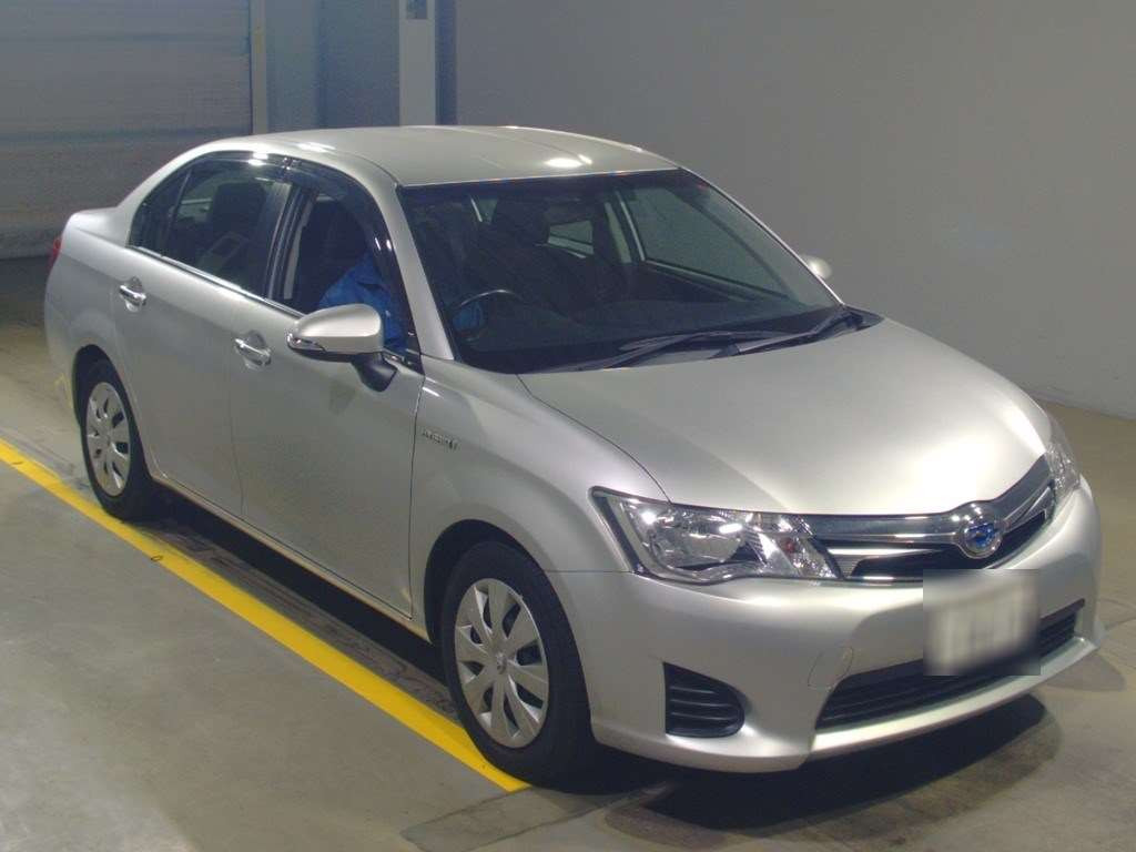 2014 Toyota Corolla Axio NKE165[2]