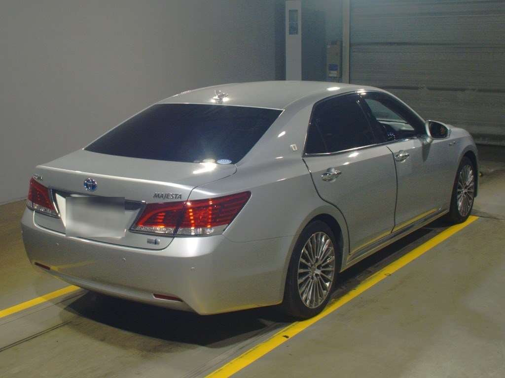 2015 Toyota Crown Majesta GWS214[1]