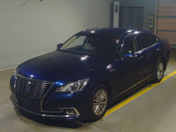 2016 Toyota Crown Hybrid