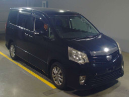 2011 Toyota Noah