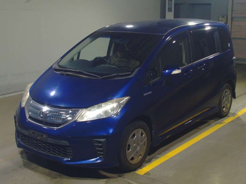 2013 Honda Freed hybrid GP3[0]