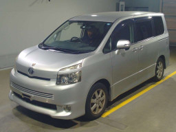 2007 Toyota Voxy