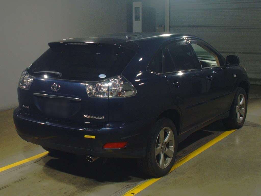 2004 Toyota Harrier ACU30W[1]