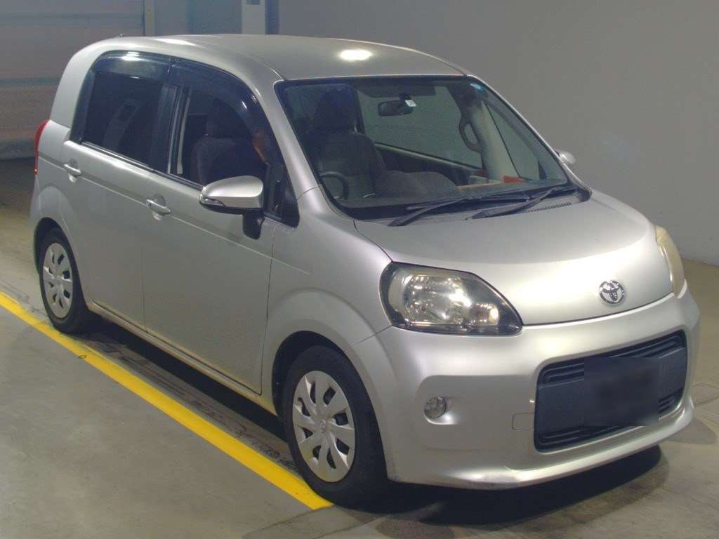 2013 Toyota Porte NCP141[2]