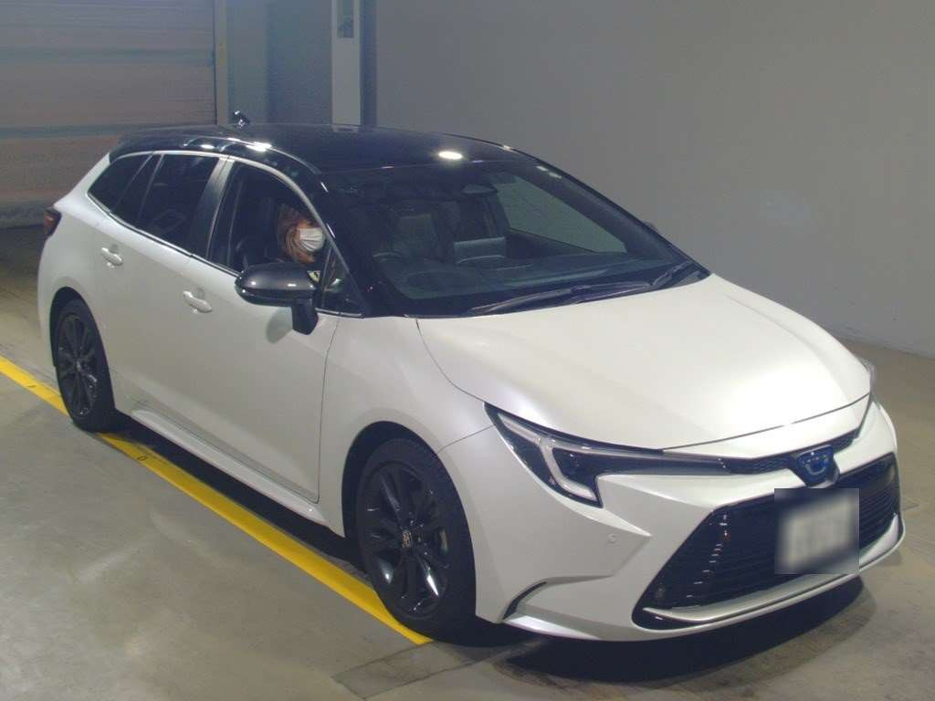 2023 Toyota Corolla Touring Wagon ZWE219W[2]