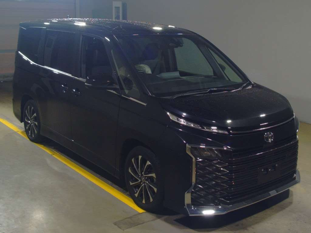 2022 Toyota Voxy MZRA90W[2]