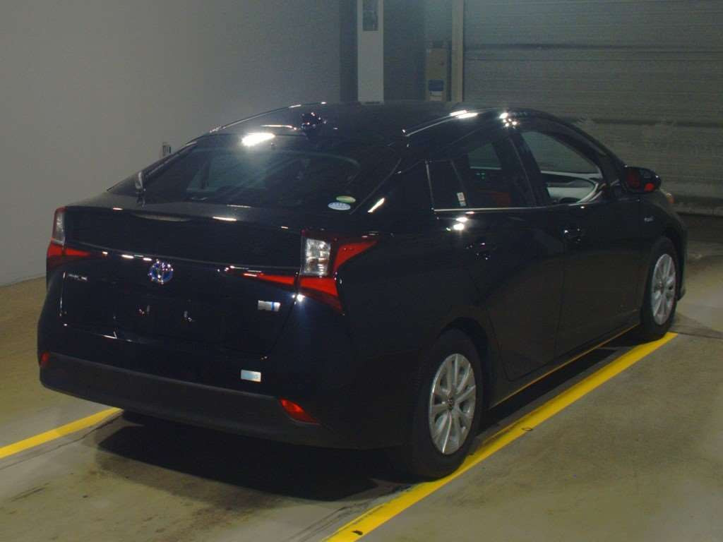 2019 Toyota Prius ZVW51[1]