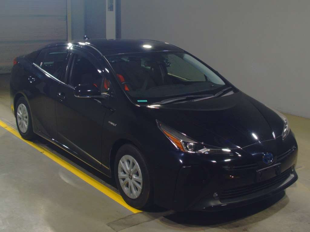 2019 Toyota Prius ZVW51[2]