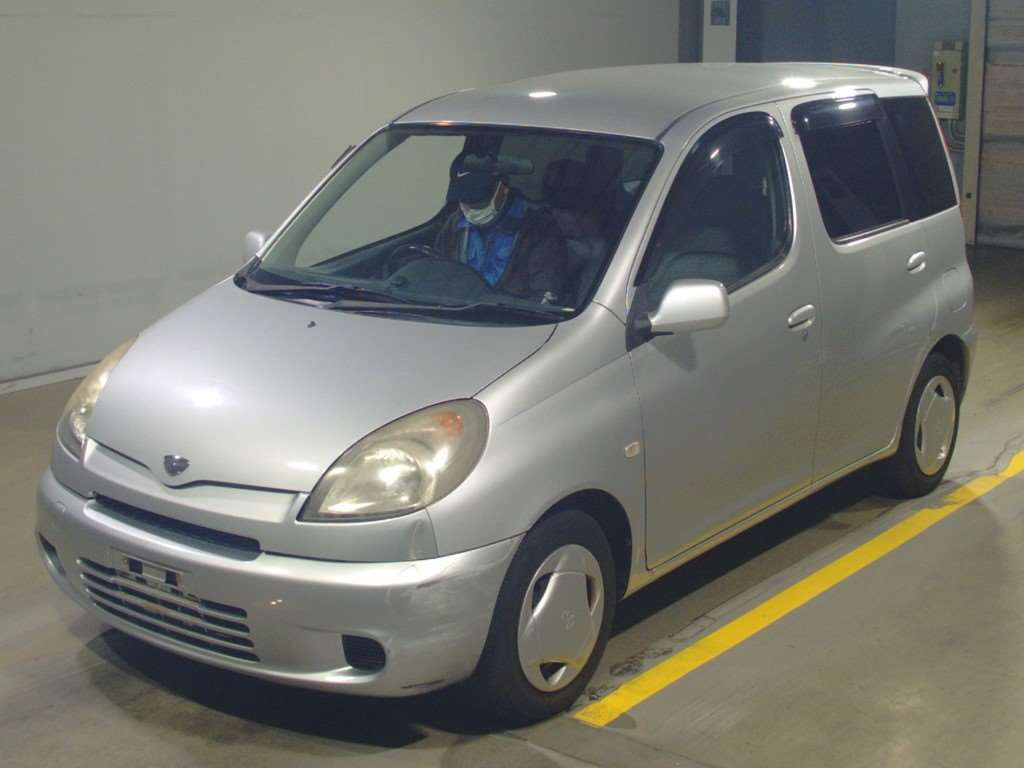 2001 Toyota Fun Cargo NCP21[0]