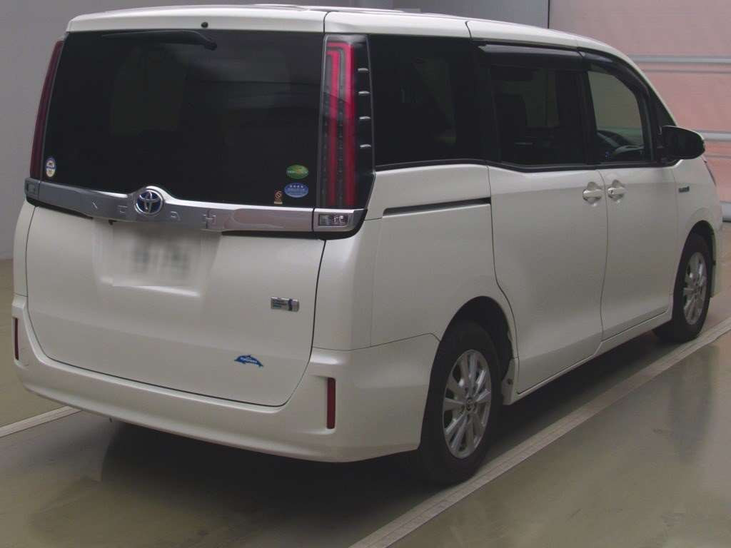 2018 Toyota Noah ZWR80G[1]