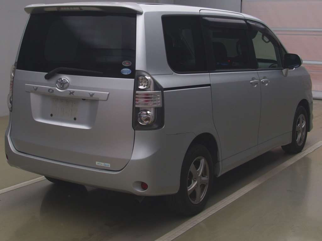 2009 Toyota Voxy ZRR70G[1]