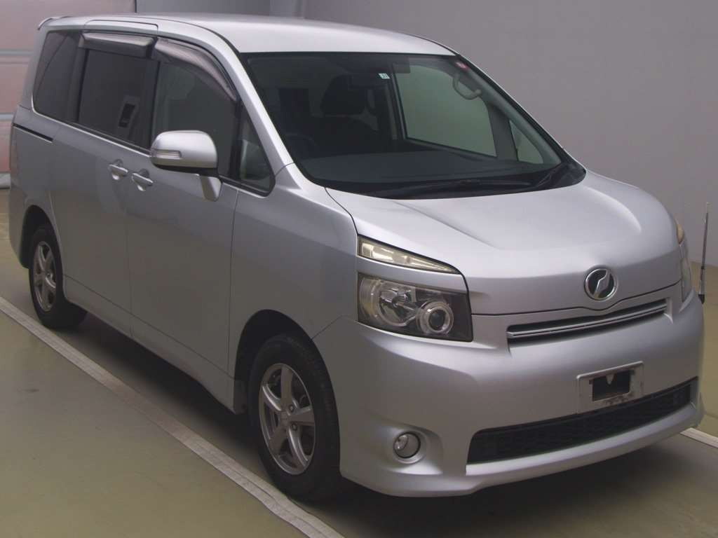 2009 Toyota Voxy ZRR70G[2]