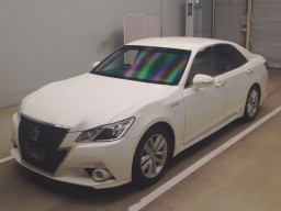 2015 Toyota Crown Hybrid