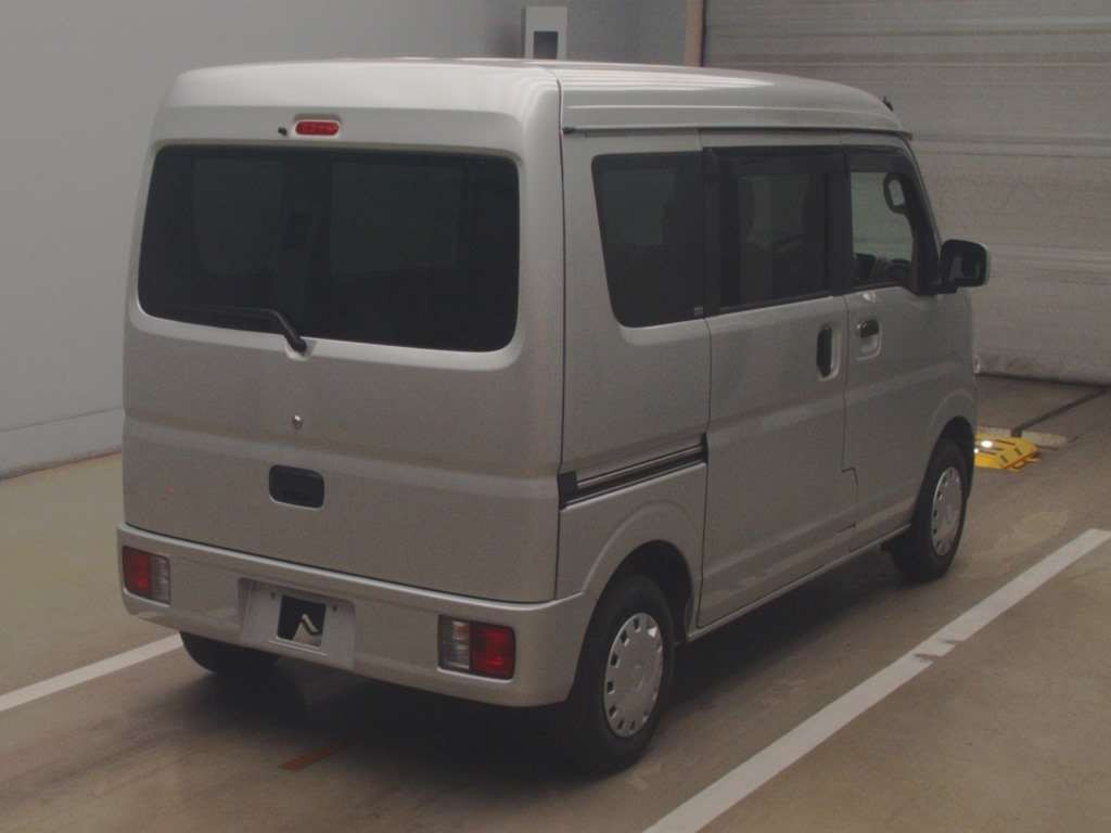 2015 Suzuki Every DA17V[1]