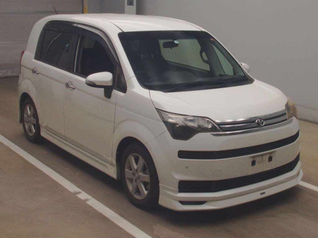 2013 Toyota Spade NCP141[2]