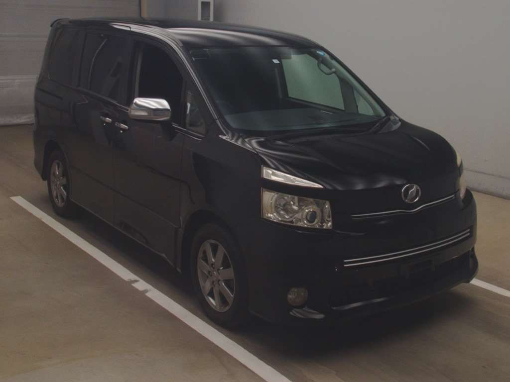 2009 Toyota Voxy ZRR70W[2]