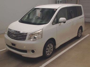 2012 Toyota Noah