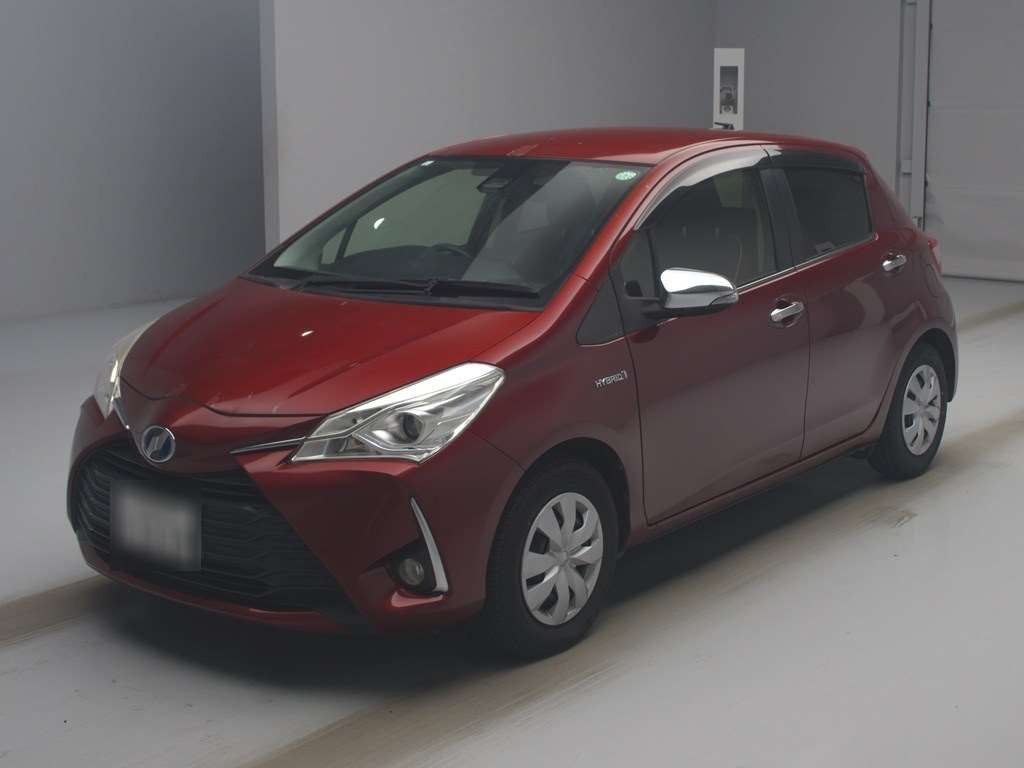 2017 Toyota Vitz NHP130[0]