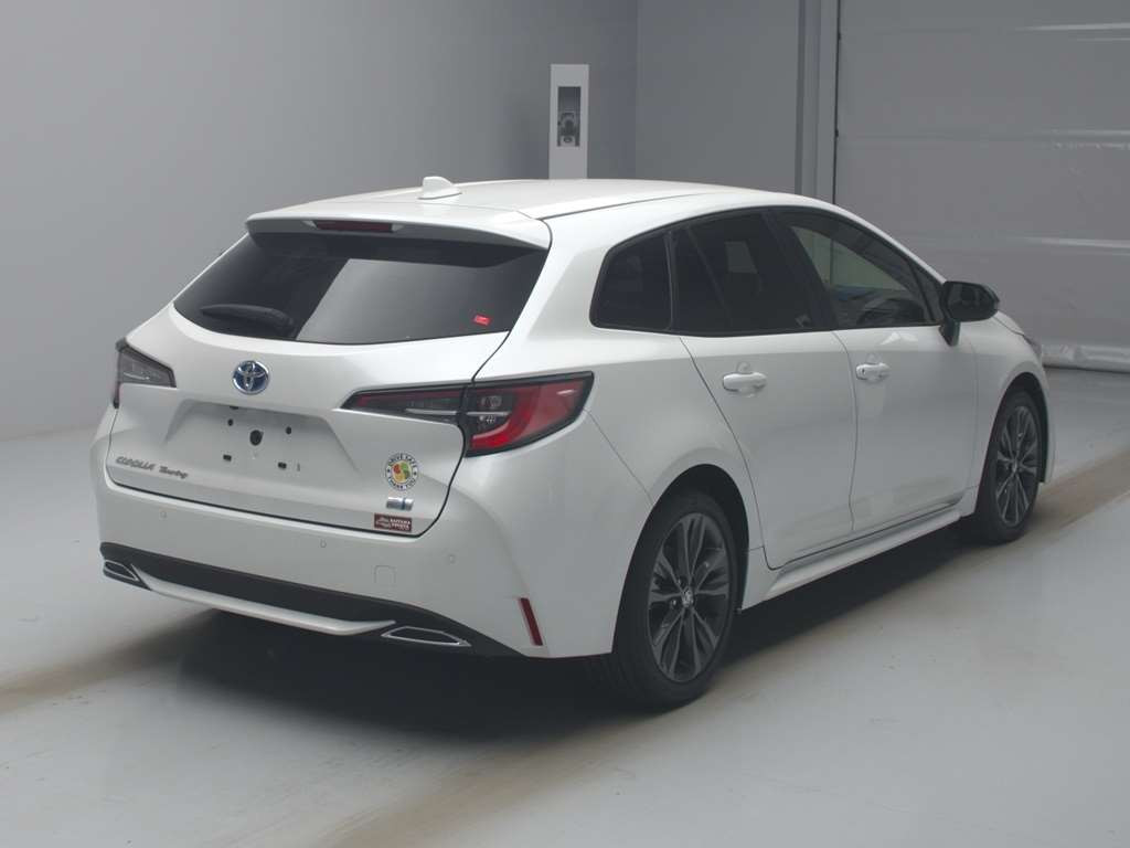 2021 Toyota Corolla Touring Wagon ZWE211W[1]