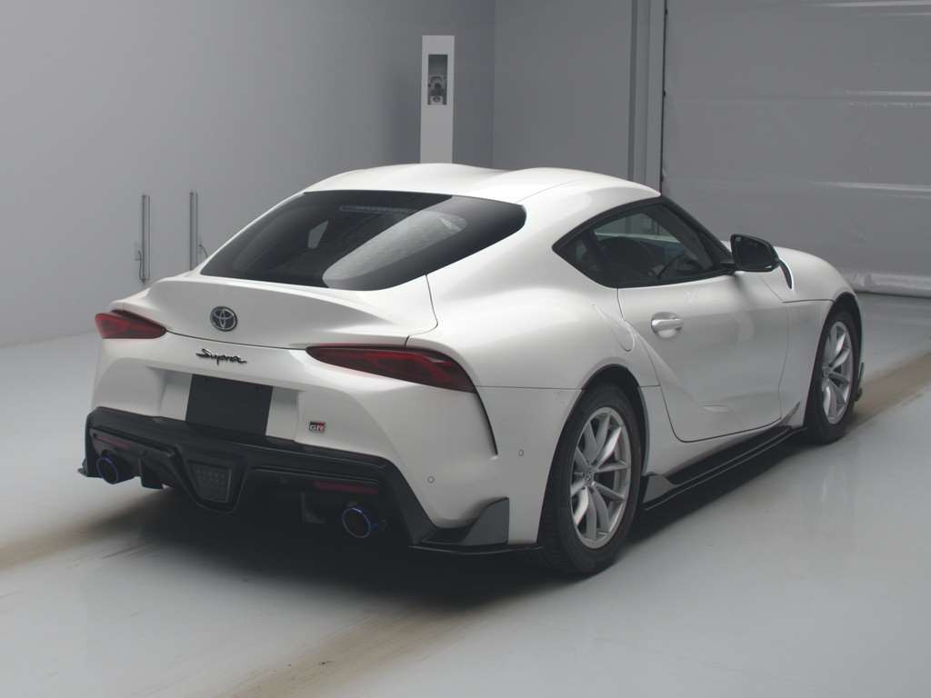 2019 Toyota Supra DB82[1]