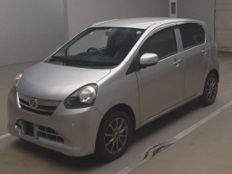 2011 Daihatsu Mira es