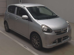 2011 Daihatsu Mira es