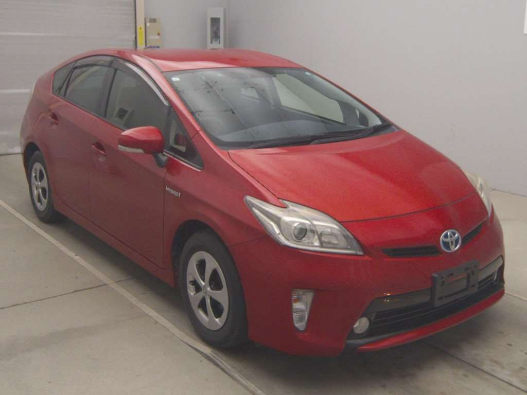 2015 Toyota Prius ZVW30[2]