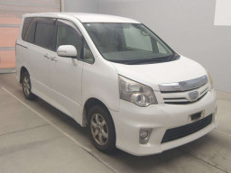 2012 Toyota Noah