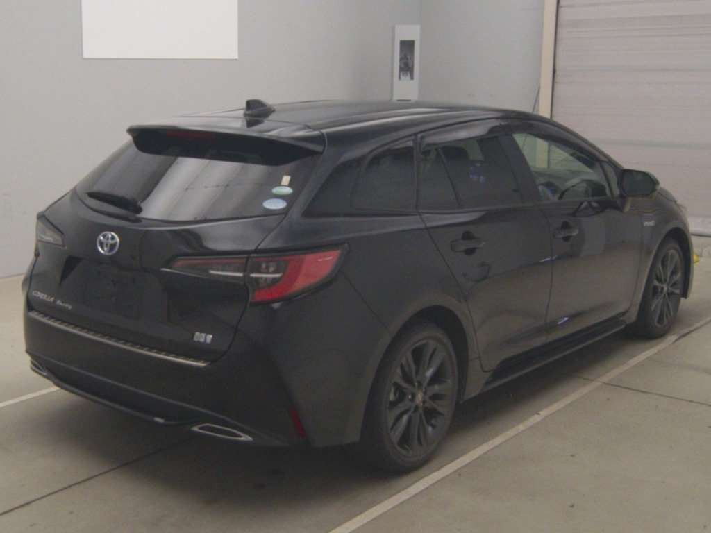 2019 Toyota Corolla Touring Wagon ZWE211W[1]