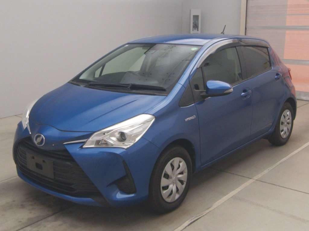 2017 Toyota Vitz NHP130[0]