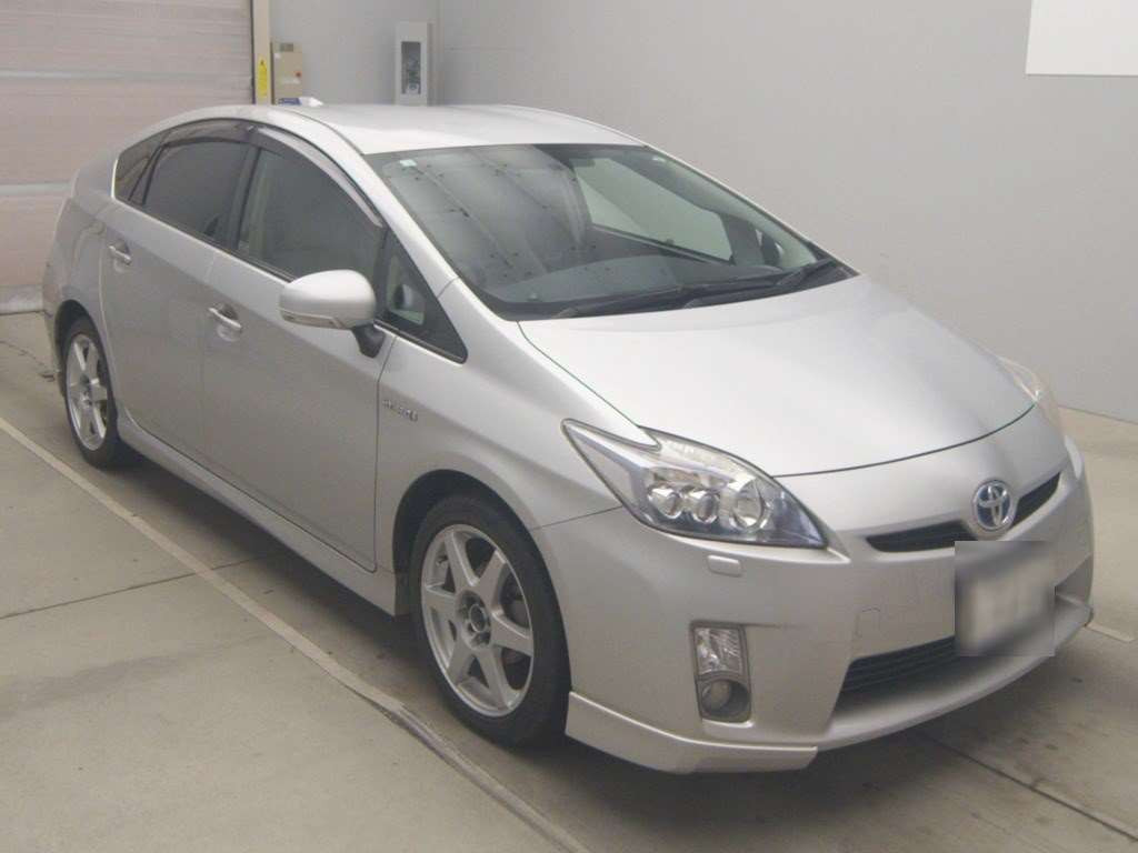 2010 Toyota Prius ZVW30[2]