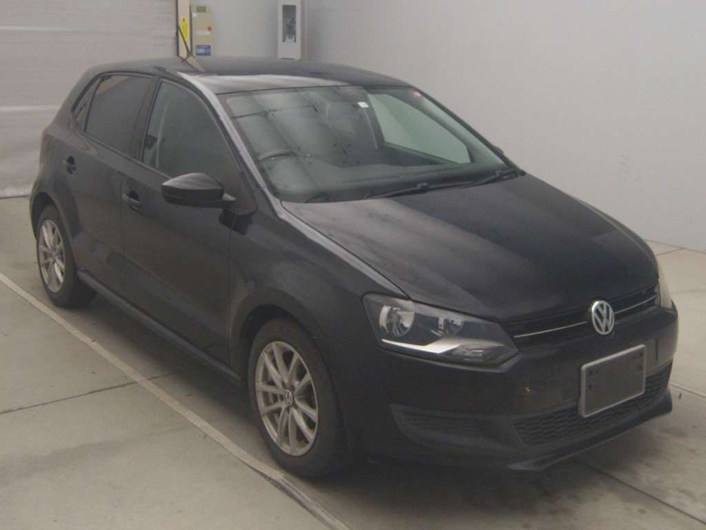 2012 Volkswagen Polo 6RCBZ[2]