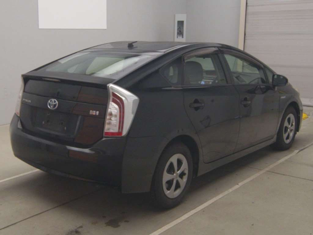 2012 Toyota Prius ZVW30[1]