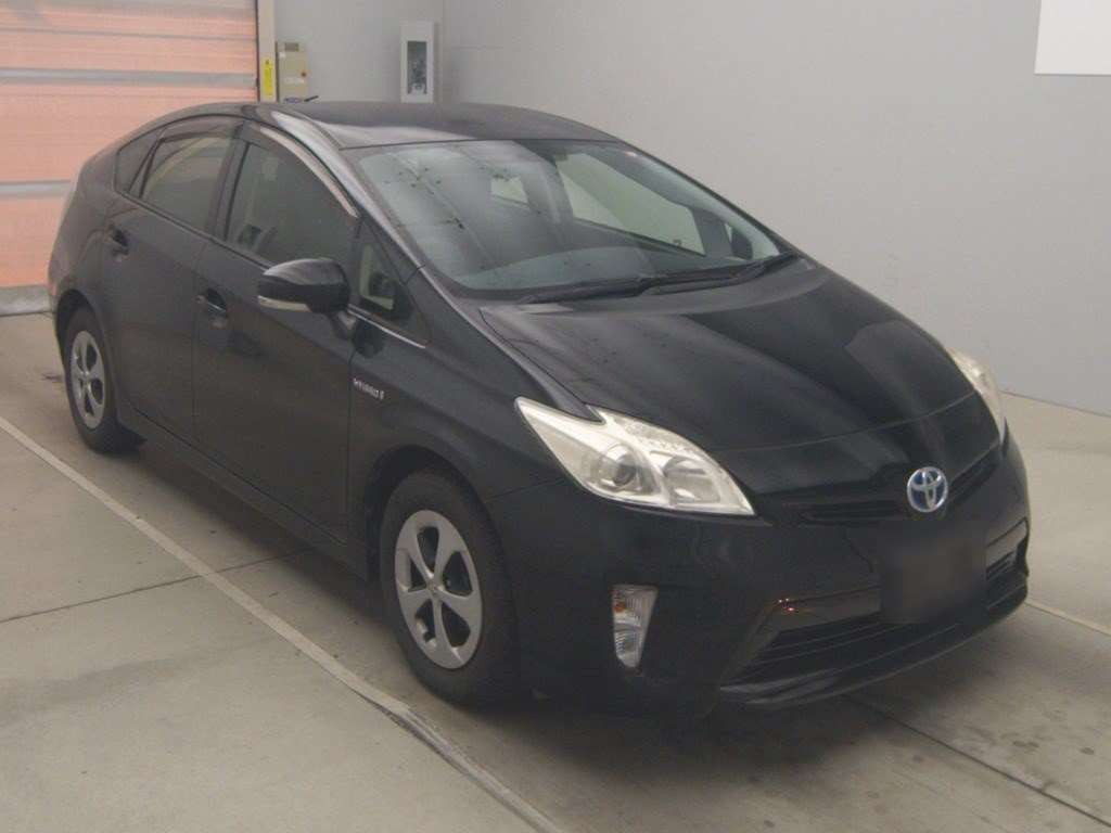 2012 Toyota Prius ZVW30[2]