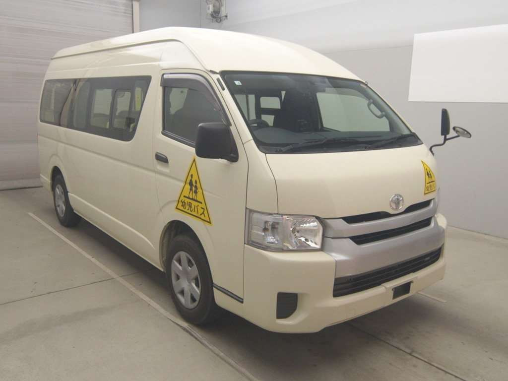 2014 Toyota Regiusace Van TRH221K[2]