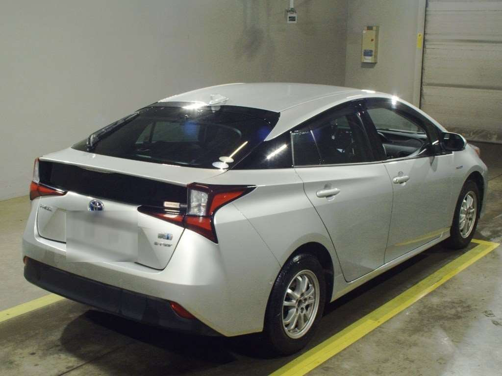 2019 Toyota Prius ZVW55[1]