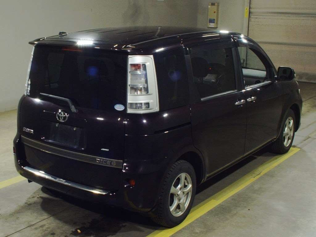 2012 Toyota Sienta NCP85G[1]