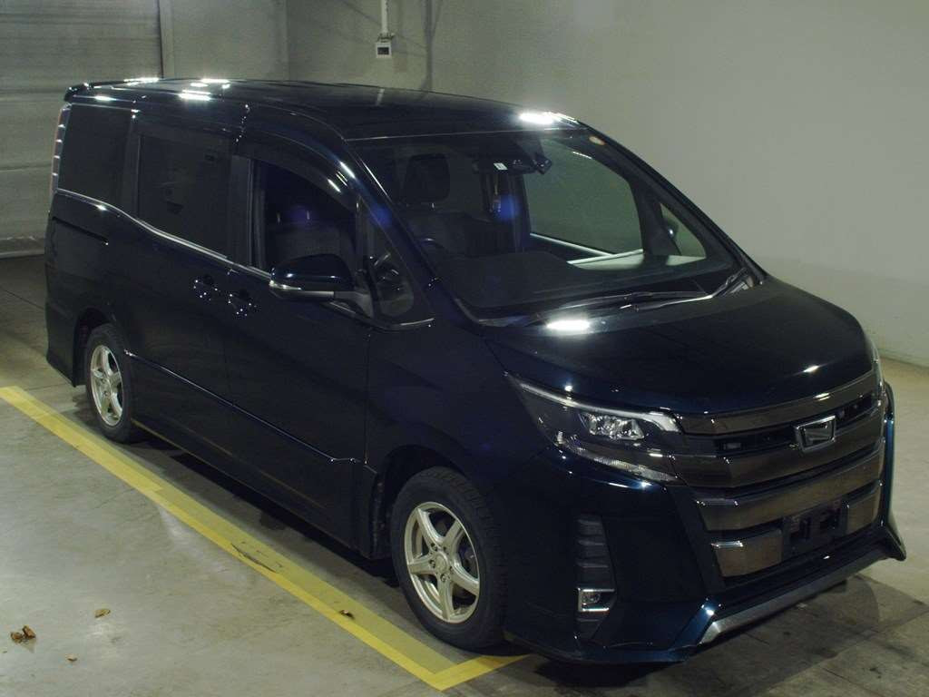 2017 Toyota Noah ZRR80W[2]