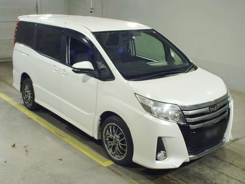 2014 Toyota Noah ZRR85W[2]