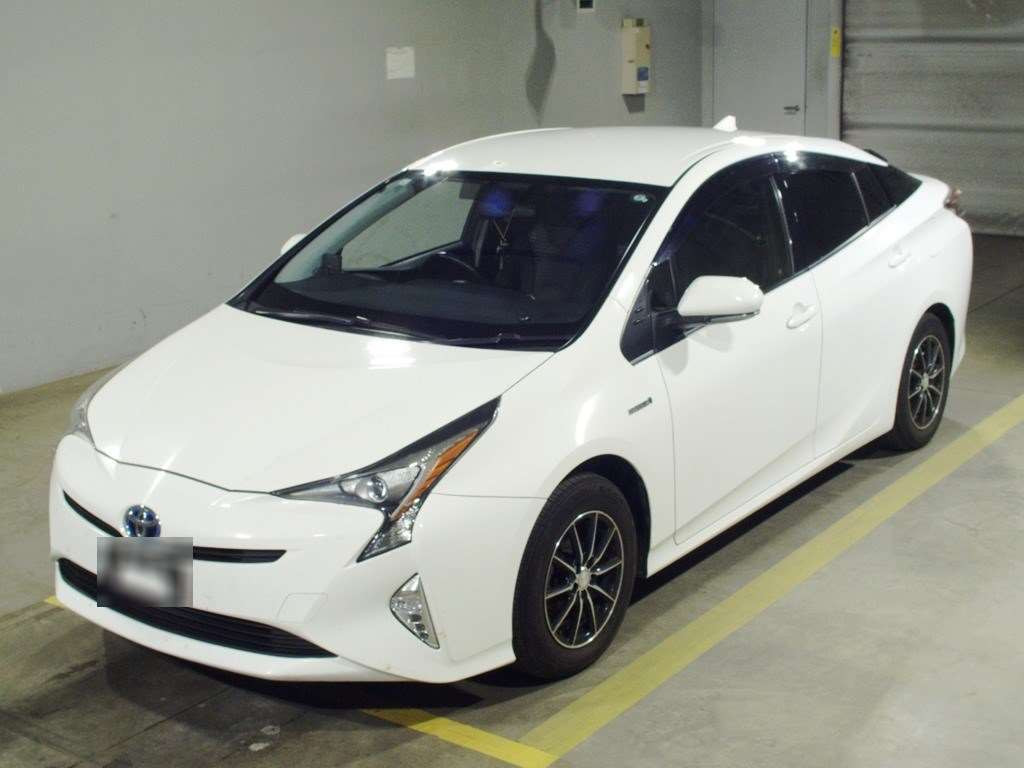 2017 Toyota Prius ZVW55[0]